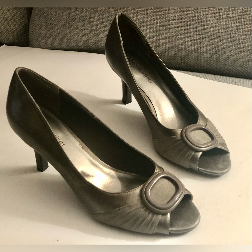 NATURALIZER DARK GOLD OR TAN COLOUR PEEK-A-BOO HEELS